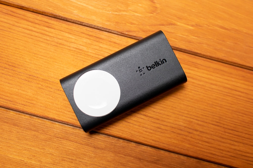 Belkin BOOST CHARGE Apple Watch用モバイルバッテリー