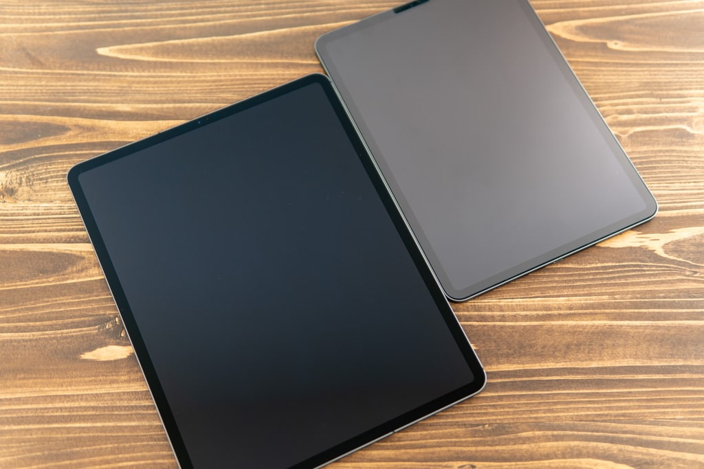 iPad Pro 2020の前面とiPad Pro 2018の前面