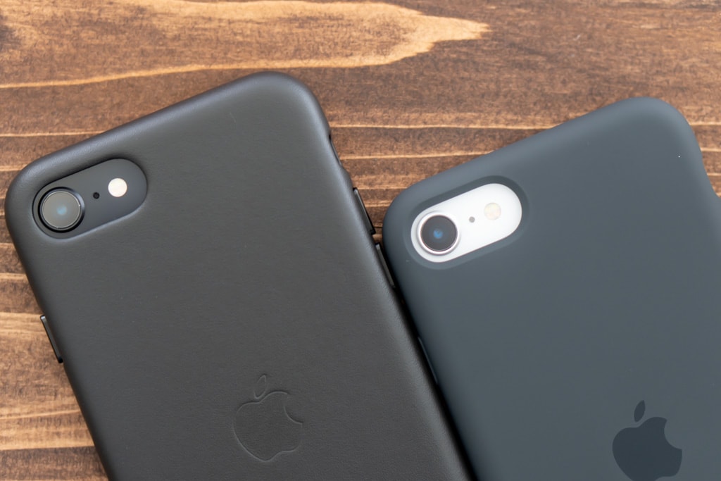 Apple純正iPhone SE 第2世代用レザーケースとシリコンケースの背面カメラ部分