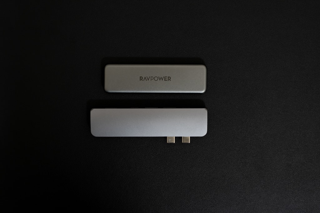 RAVPower RP-UM003はUSB-Cハブに近い形状とサイズ感