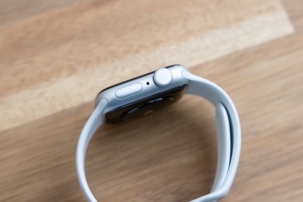 Apple Watch SEの右側面