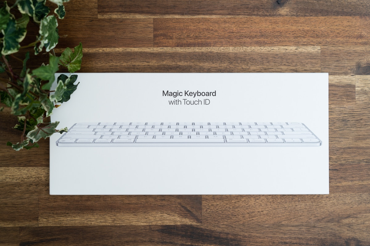 Magic Keyboard With TouchIDの外箱